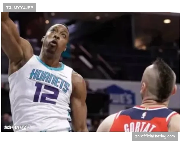 华盛顿神秘人老将命中生涯第1200记三分,现场比赛暂停为其庆祝 华盛顿神秘人老将命中生涯第1200记三分,现场比赛暂停为其庆祝